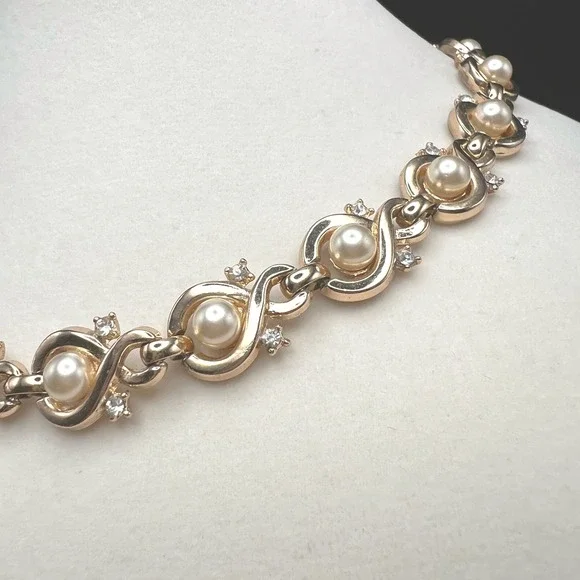 Vintage Faux Pearl Rhinestone Necklace Gold Tone Infinity Link Choker Elegant - Picture 2 of 8